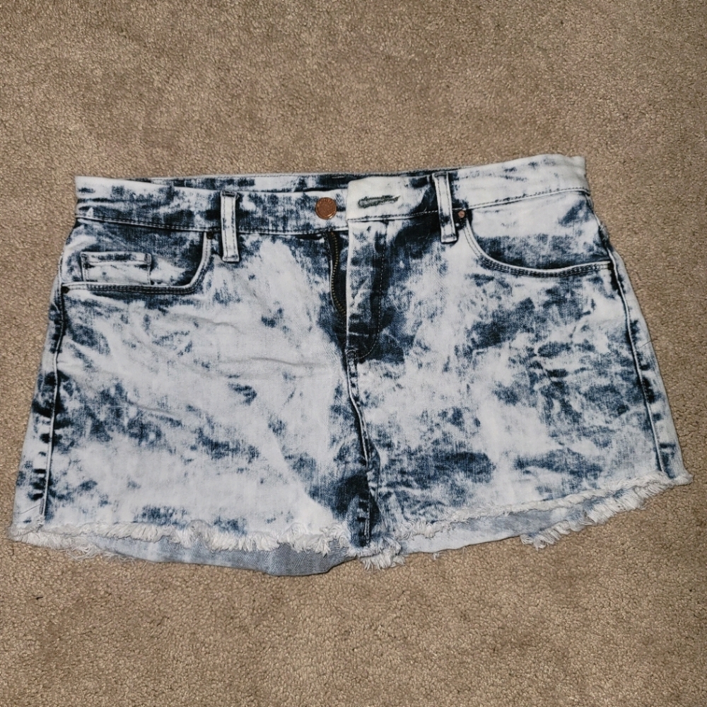EUC White Wash Jean Shorts